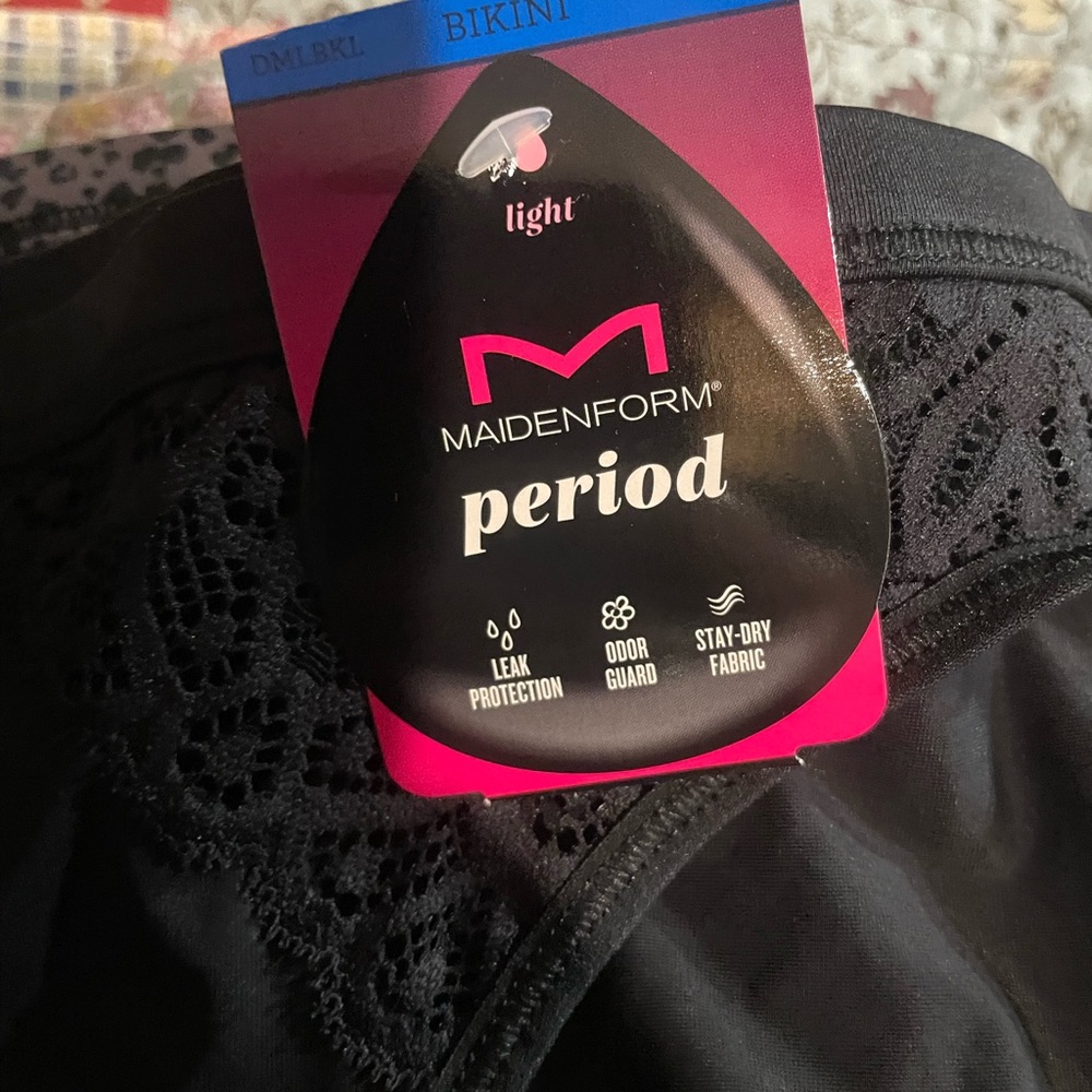 Maidenform period underwear- light flow, bikini style size  XL- BNWT